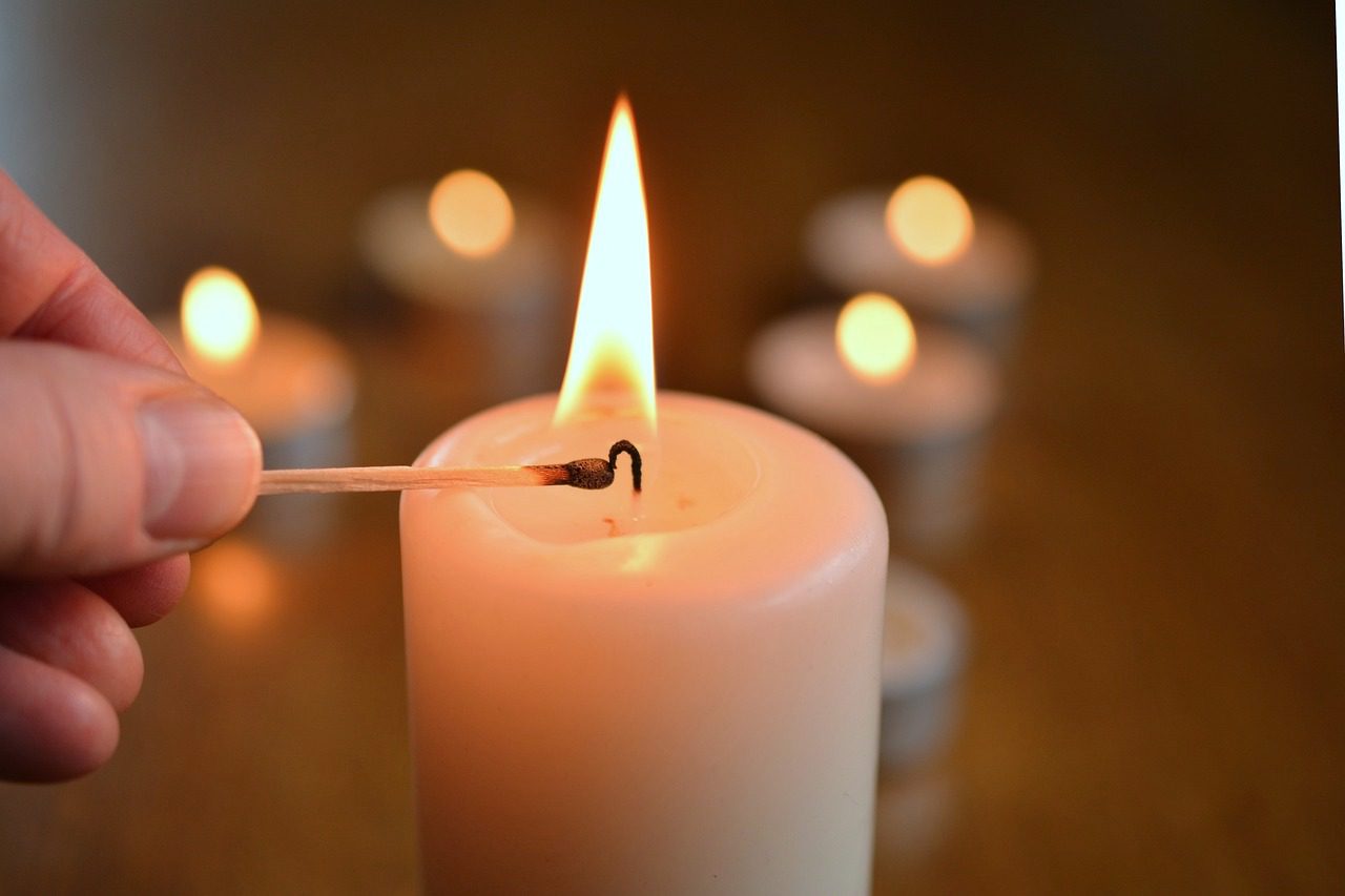 Judaica in Art – The Origin of Wax Candles for Shabbat