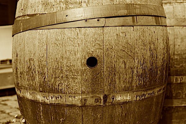 hole in a barrel, how the shot glass got its name