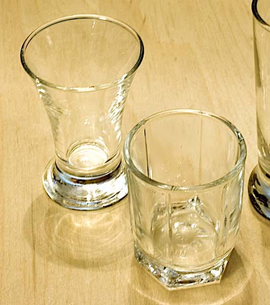 different sizes of shot glasses , what's the size of a shot glass